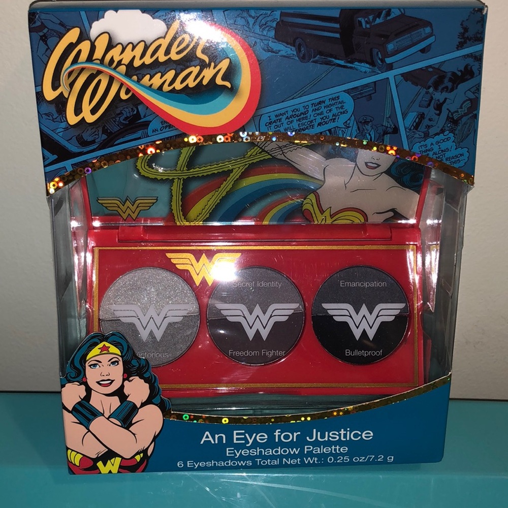 Wonder Woman An Eye For Justice Eyeshadow Palette